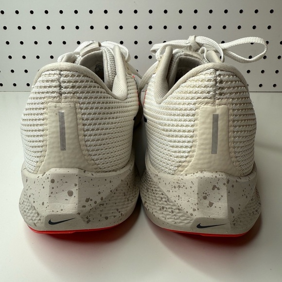 Nike Air Zoom Pegasus 40 White Obsidian Men's Size 12 Activewear Workout Running - Picture 4 of 15